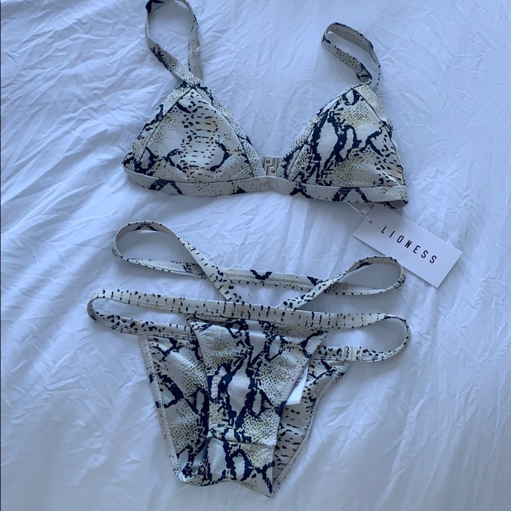 Lioness bikini